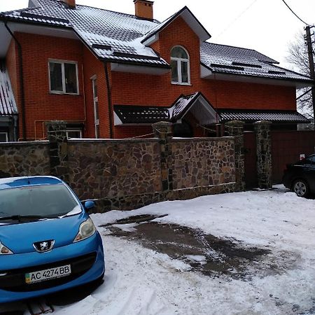 Будинок В Центрі Lutsʼk Esterno foto